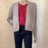 gilet gris sarah john bouton